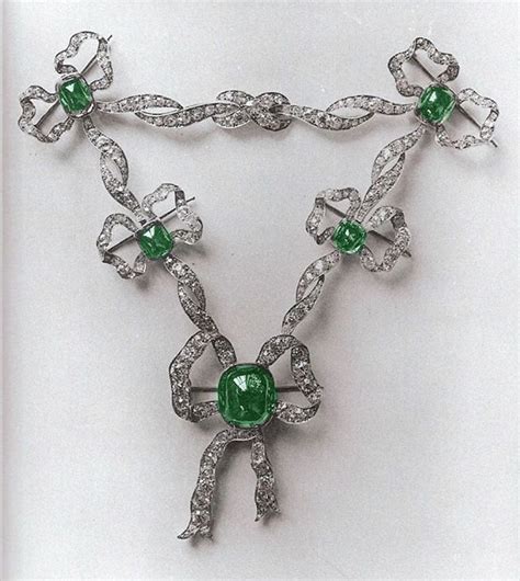 Romanov Alexandra Feodorovnas Emerald Stomacher Plastron Bow Jewelry
