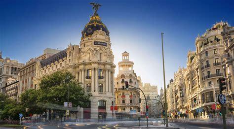 Los avisos y sugerencias sobre servicios municipales en @lineamadrid. 8 incontournables à Madrid | Viago