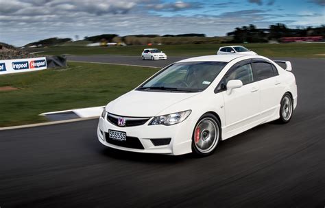 Honda civic type r fd2/fn2 buying guide. We drove every Honda Civic Type R to find out which one's ...