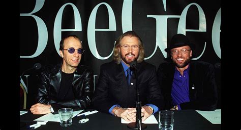 Photo Les Bee Gees En Robin Gibb Des Bee Gees Atteint D Un