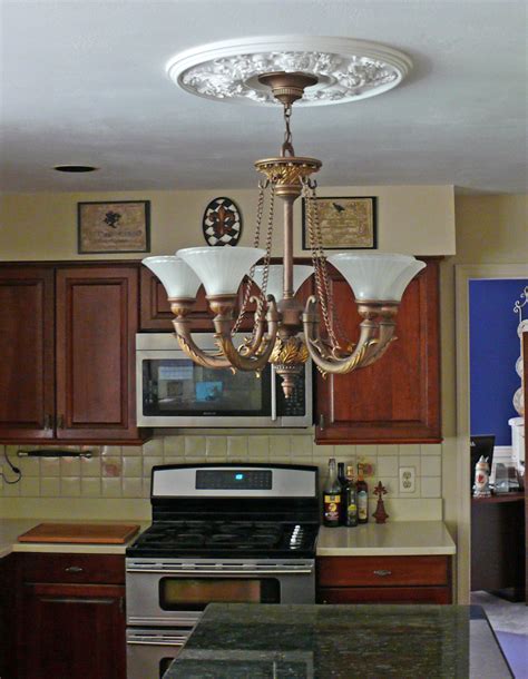 Find udecor medallions and creative ideas on this board. Acanthus Twist Ceiling Medallion - Project Pictures ...