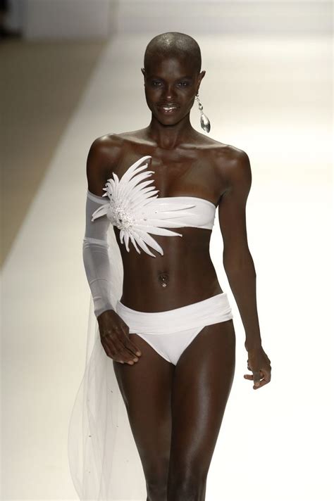 Pin By Danielle Kerry On Some Like It Hot In Dark Skin Women Beautiful Dark Skinned Women