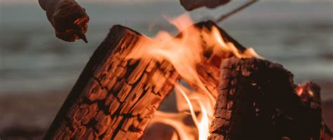 These Beaches Have The Best Fire Pits For Summer Bonfires