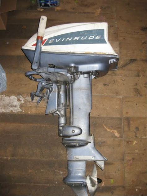 Start To Finish Complete Rebuild Of A 1965 Evinrude Fastwin 18hp 90