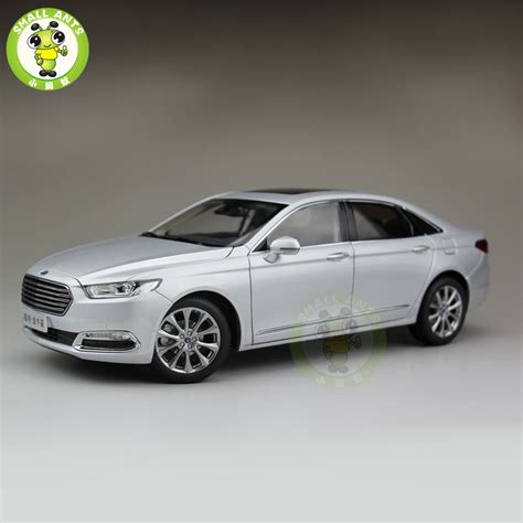118 Ford Taurus Diecast Model Car For Collection Ts Hobby Silver