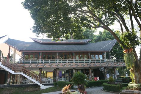 Rumah Adat Rumsram