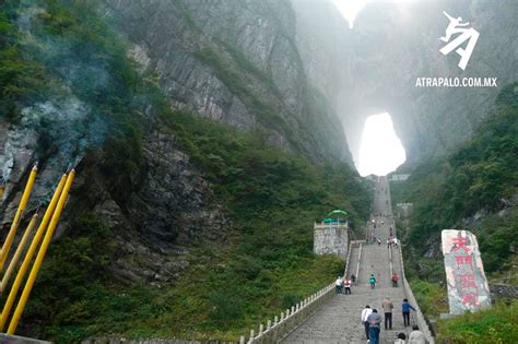 La Montaña Tianmen En China Cuyo Nombre Significa La Puerta Del Cielo