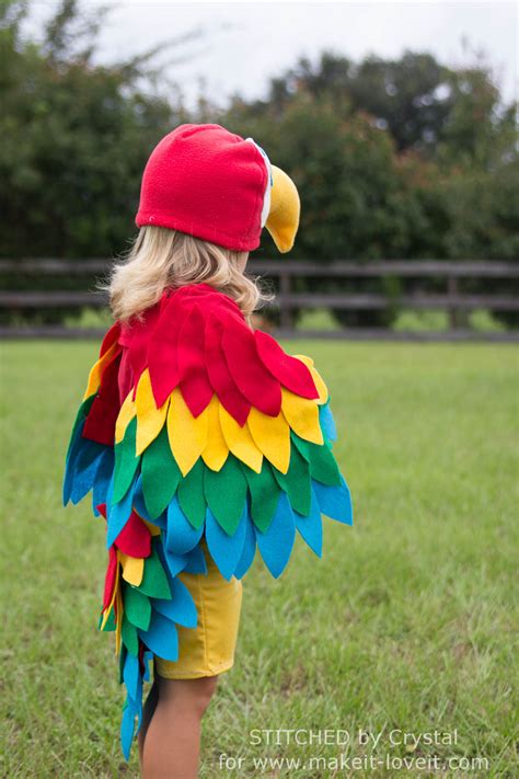 This is a 1 minute and 31 second video demonstrating how to make a bird costume for kids featuring the we made it by jennifer garner bird costume kit.the vid. Parrot Costume DIY: How to Make a Homemade Parrot Costume With WINGS!