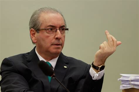 Delator assinou carta de renúncia a mando de Cunha