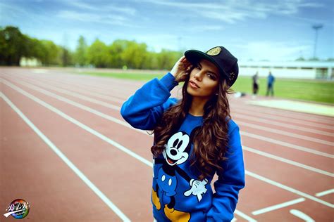 Masaüstü Spor Dalları Yüz Kadınlar Model Portre Mavi Kazak Kız