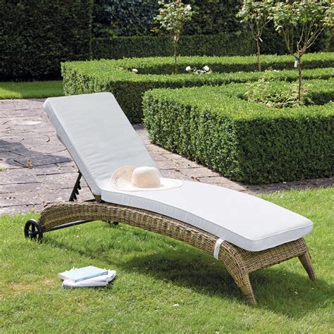 Resin Wicker Sun Lounger With Ecru Cushion Cigale Maisons Du Monde