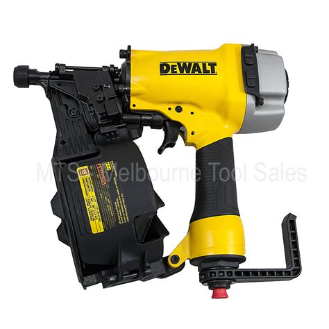 Dewalt Pneumatic 15 Degree Coil Siding Nailer Dw66c 1 Like New And