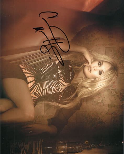 Autographed Carrie Underwood 8 X 10 Photo Signed Hot On Ebid United States 217271865