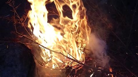 Красиве відео вогнища Slow Motion 960fps Burning Fire Sony Xz Premium