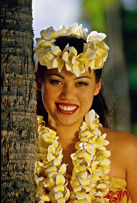 Pin By Kathi Vikjord On People From Around The World Hawaiian