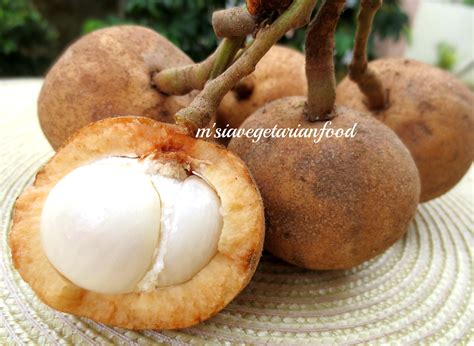 Are those Tampoi fruits? Let's find out …….. - Malaysia Vegetarian Food
