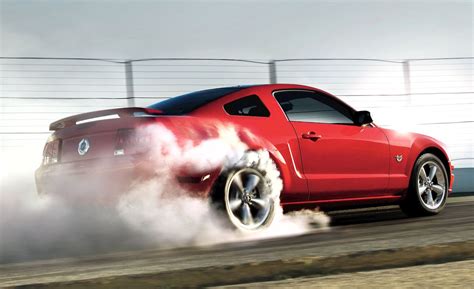 Rwd *call* or *text* us to see how we can help you finance this ford mustang! 2009 Ford Mustang and Mustang Convertible