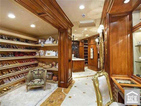 Mansion Master Bedroom Closet