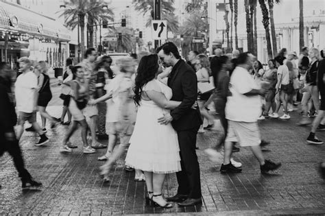 Little White Chapel Intimate Wedding | Las Vegas Elopement — Las Vegas