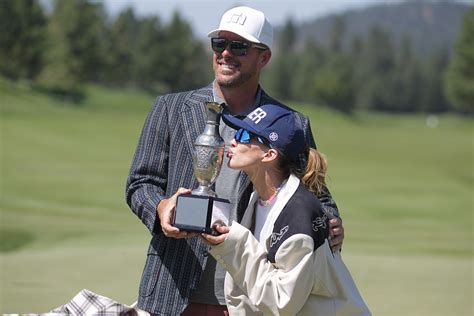 Showcase Golf More Than Just Golf Mulder Janet Gretzky Win Titles