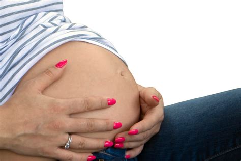 Manicura Y Pedicura En El Embarazo Lo Que Debes Saber Tendencias