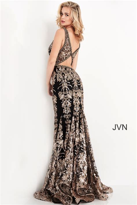 Bjvn04789 Black Gold Fitted Long Plunging Neck Prom Dress