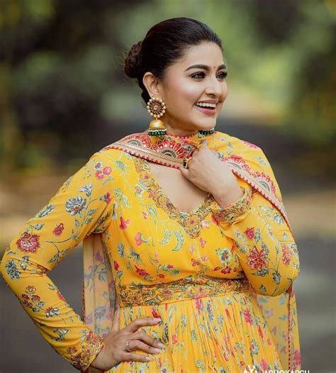 actress sneha prasanna stuns in floral print anarkali suit 3 fashionworldhub