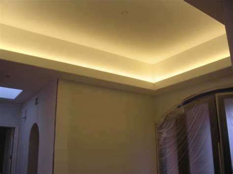 Cove lighting is a low profile ceiling light application that shines direct light upward from horizontal recessed areas, ledges, and upper walls. Cove Ceiling
