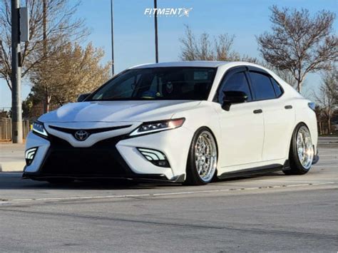 2020 Toyota Camry Se With 19x95 Aodhan Ds01 And Advanta 225x35 On