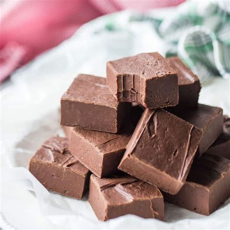 Easy Homemade Chocolate Fudge Just 4 Simple Ingredients And It Only