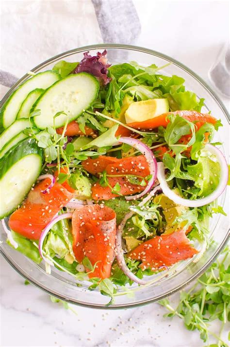 This peppery smoked salmon salad recipe with juicy clementines is an ideal starter for christmas day. Smoked Salmon Salad - iFOODreal