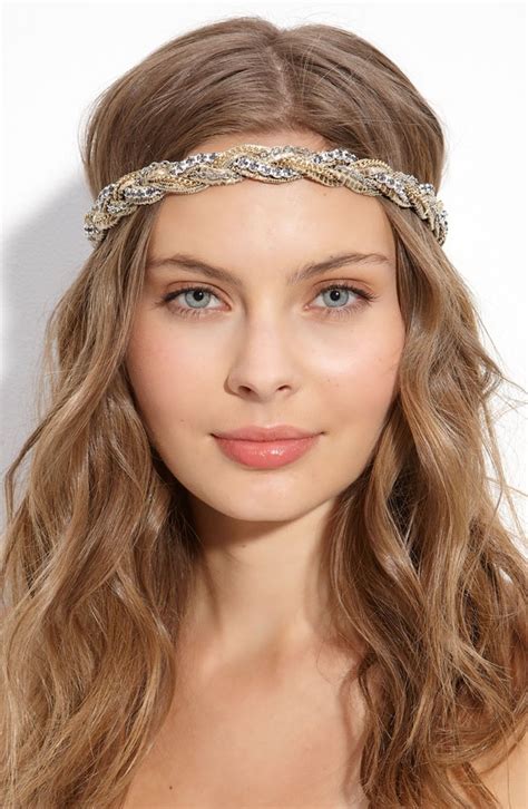 Hairstyles with headbands for curly hair. 20 Chic Hairstyles with Headbands for Young Women - Pretty ...