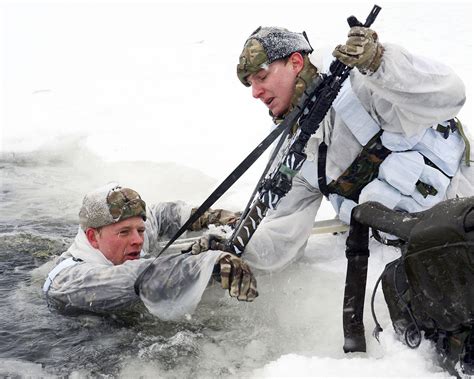 Marines Keep Their Cool While On Arctic Training Royal Navy