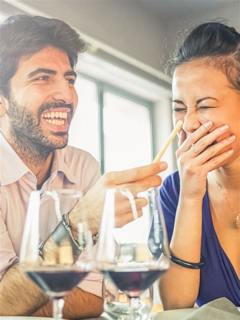 Estas frases de amor para whatsapp son solo una muestra de lo que podemos decir a nuestra pareja por whatsapp. Frases de amor cortas que riman