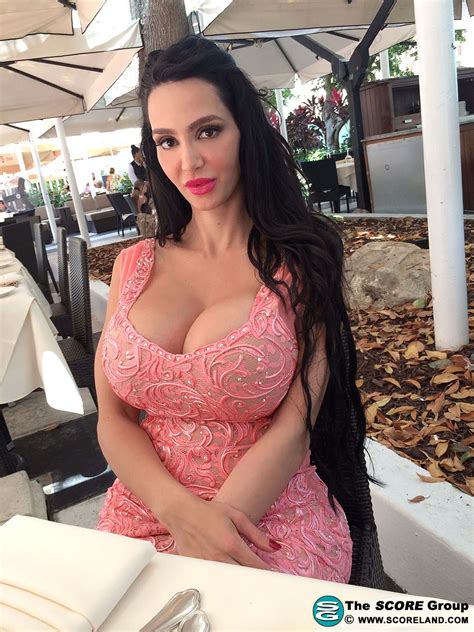 Pin On Amy Anderssen