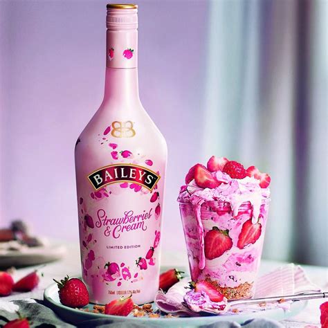 Baileys Strawberries And Cream Liqueur 70cl Limited Edition Aelia Duty Free 10 Sur Votre