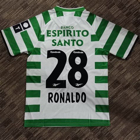 A pretty calm execution by cristiano ronaldo vs sporting lisbon side. 2003/04 Sporting Lisbon Home (Ronaldo #28) Shirt in 2020