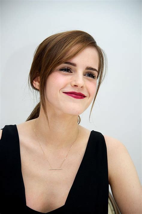 Emma Watson Side Fringe Hairstyles Girl Hairstyles Celebrity Hairstyles Trendy Hairstyles