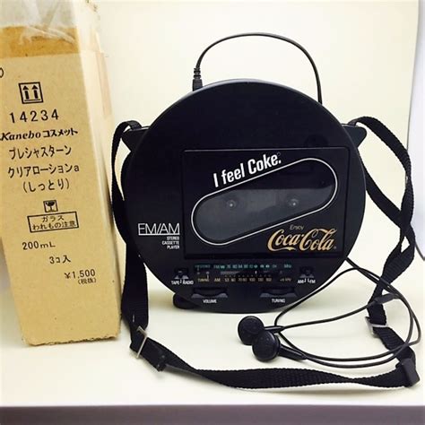 vintage coca cola radio cassette player hobbies and toys memorabilia and collectibles vintage