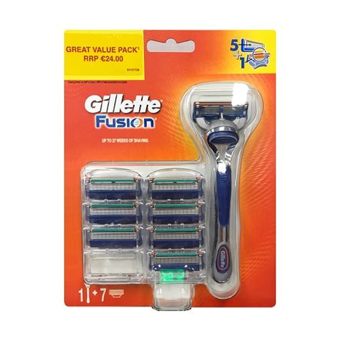 gilette fusion value pack razor and 8 blades