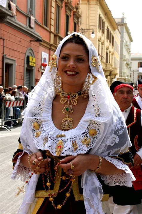Sardenha Itália Costumes Around The World Fashion Italian Traditional Dress