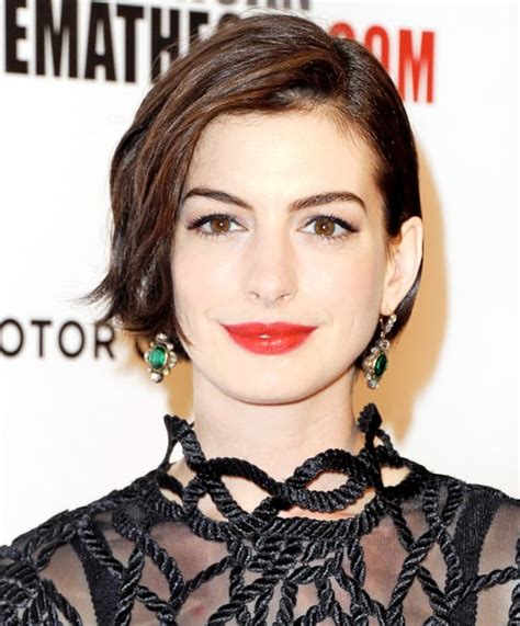 Anne Hathaways Brand New Bob Hairstyle From Every Angle