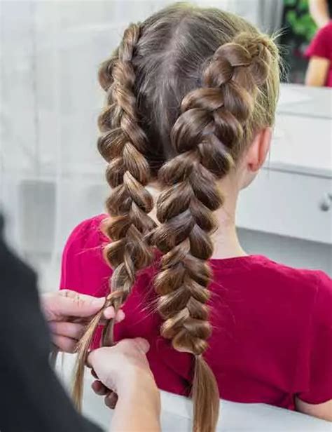 Eye Popping Dutch Braid Hairstyles For Women To Try