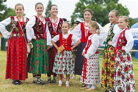 最高 Folk Costumes Poland あんせなこめ壁