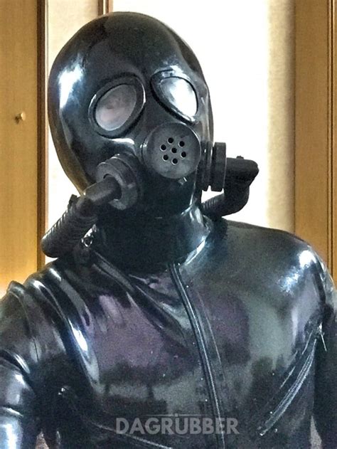 Rubber Master — Rubber Gas Mask
