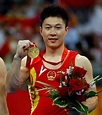 奧運冠軍李小鵬現狀 退役8年腹肌明顯 身家過億兒女雙全 - 每日頭條