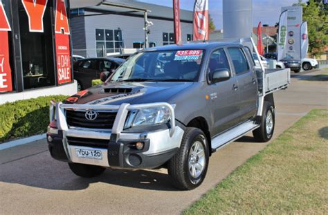 Toyota Hilux Dual Cab Cab Chassis