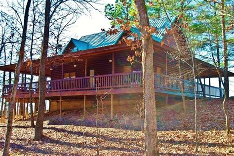 Book your next amazing stay at vrbo®! The Choctaw - 3 Bedroom Cabin - Beavers Bend Luxury Cabin ...