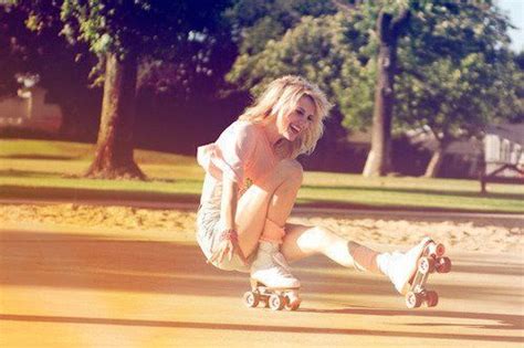 Pin By Christin Cohee On Street Style Roller Girl Roller Skates