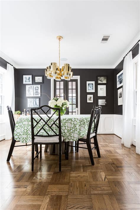 Black Painted Walls Can Be Intimidating Try Braking It Up With Lower